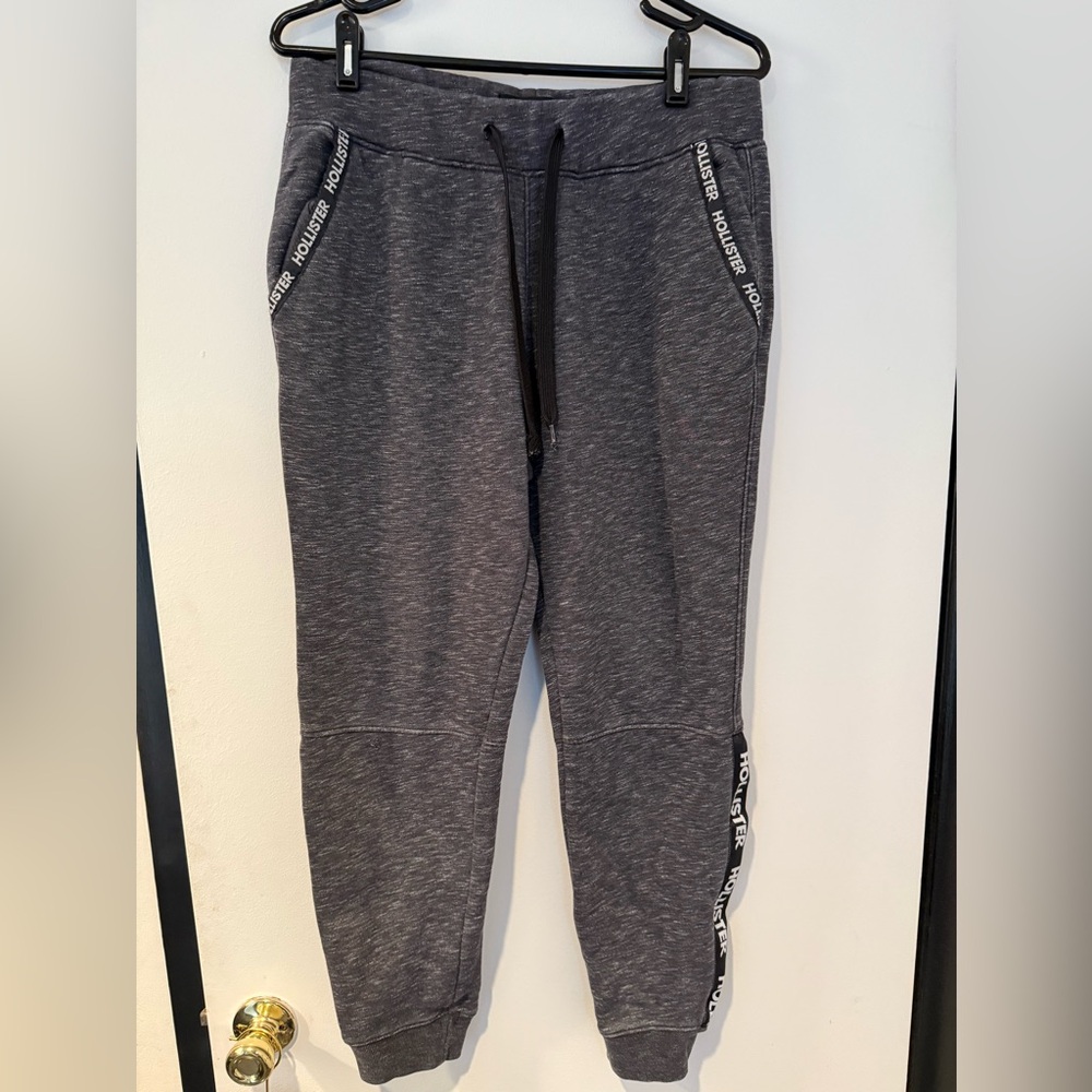 Hollister Men's Gray Joggers Size Medium